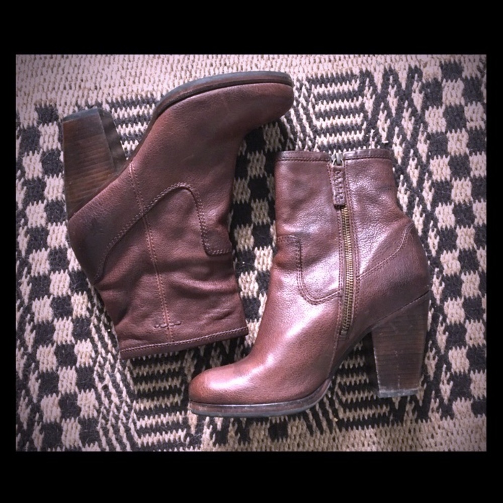 Frye ❤️ Brown leather ankle boots